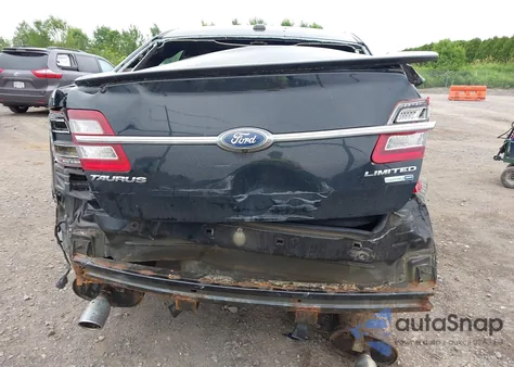 2018 Ford Taurus Limited z USA, uszkodzony, nr VIN 1FAHP2J82JG131685